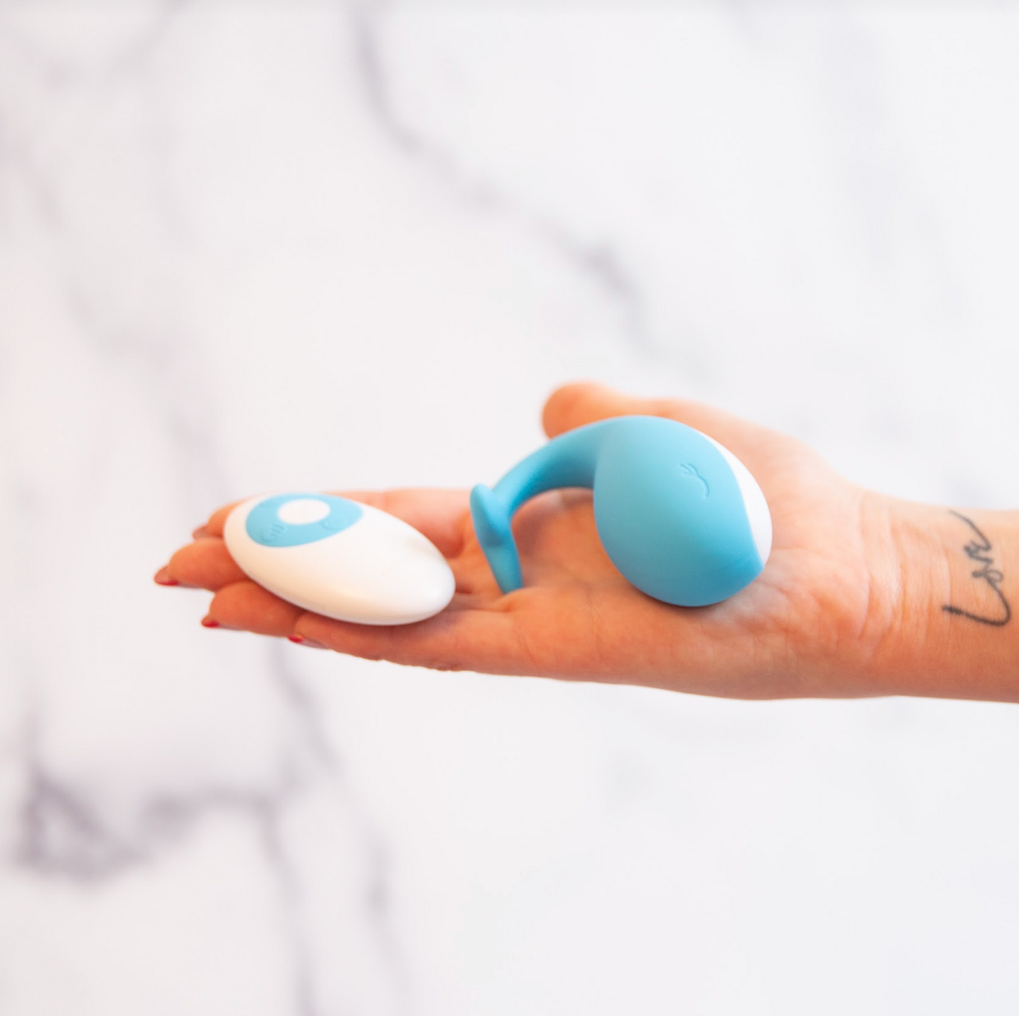 Doris Love Egg Whale Vibrator